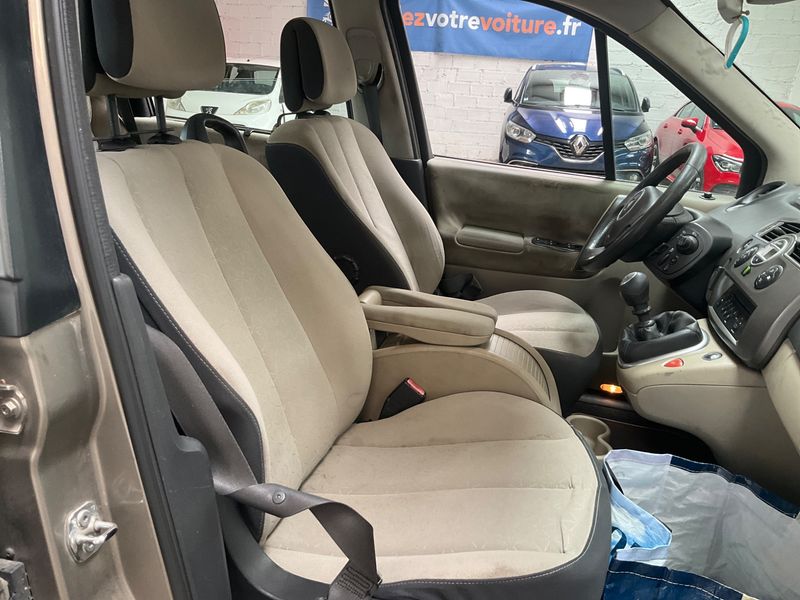 Renault Grand Scenic 1.5 dCi Latitude 2008 – снимка 3