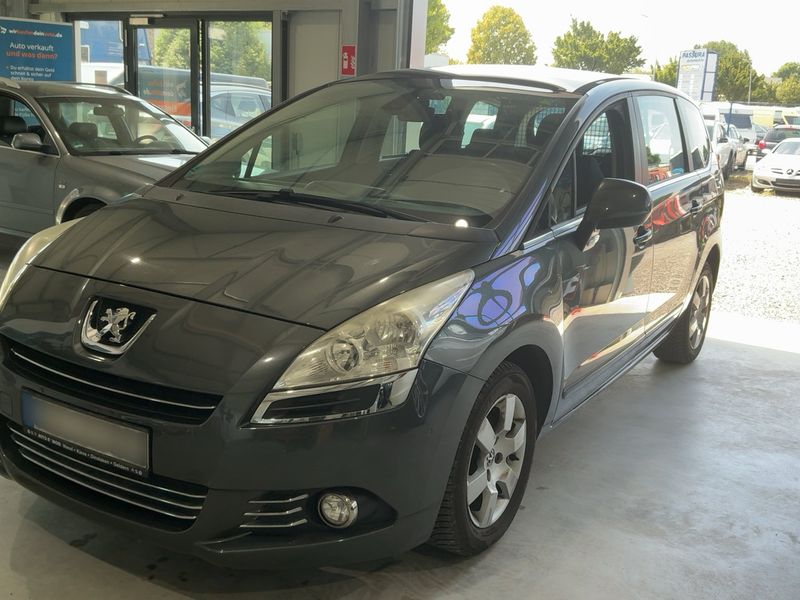 Peugeot 5008 1.6 HDi Active 2013 – снимка 1