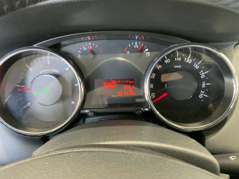 Peugeot 5008 1.6 HDi Active 2013 – снимка 18
