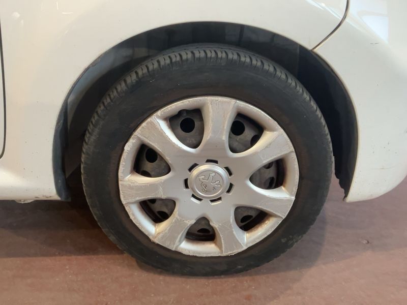 Peugeot 107 1.0 Access 2012 – снимка 11