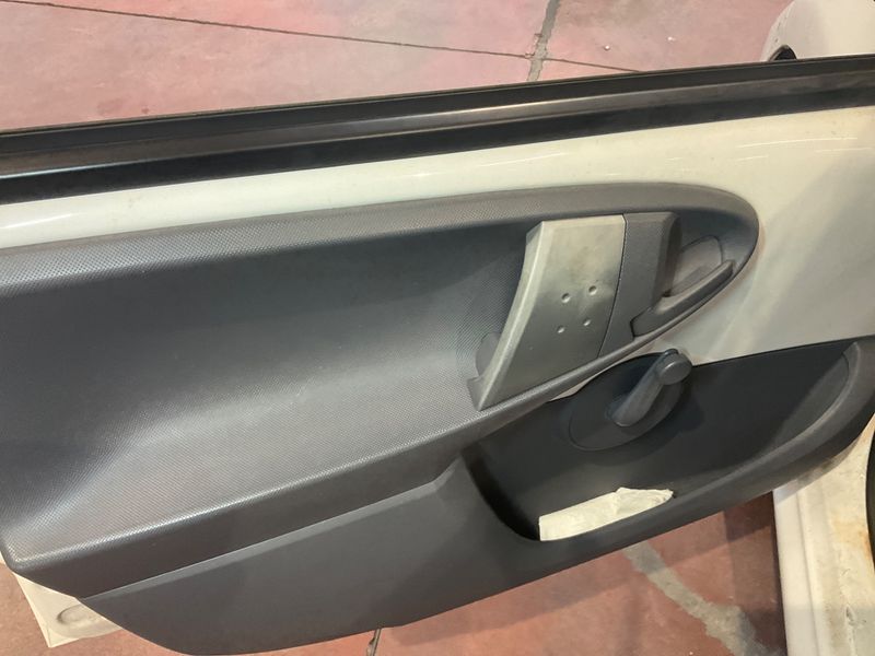 Peugeot 107 1.0 Access 2012 – снимка 24