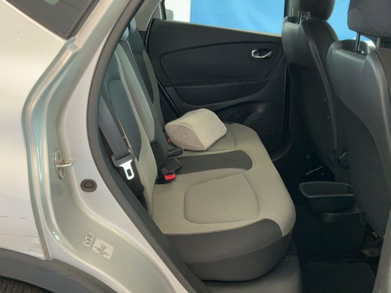 Renault Captur 1.5 dCi Energy Business Eco2 2014 – снимка 19