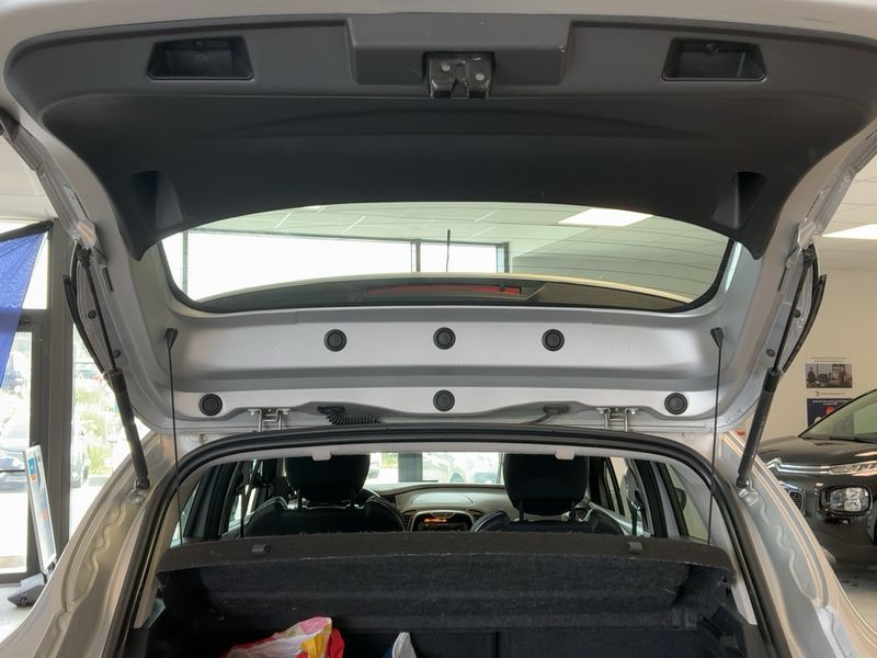 Renault Captur 1.5 dCi Energy Business Eco2 2014 – снимка 15