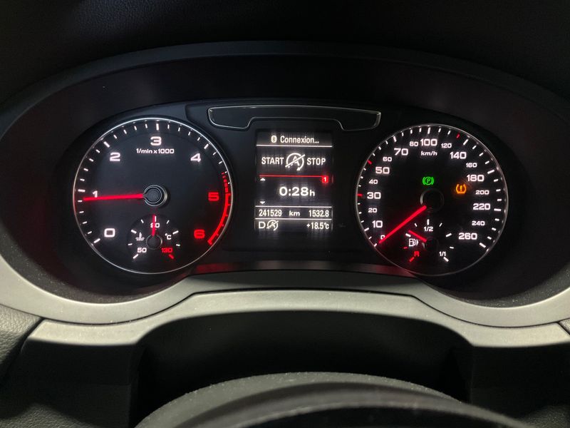 Audi Q3 2.0 TDI quattro Sport 2016 – снимка 18