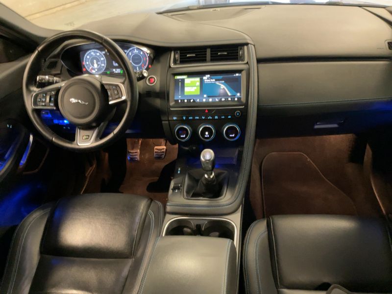 Jaguar E-Pace D150 R-Dynamic S 2020 – снимка 17