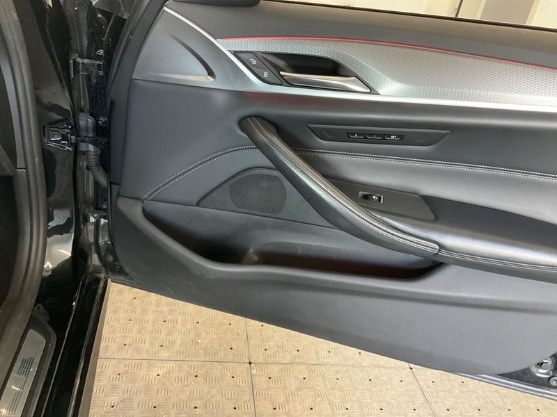 BMW 5er 520d M Sport 2020 – снимка 27