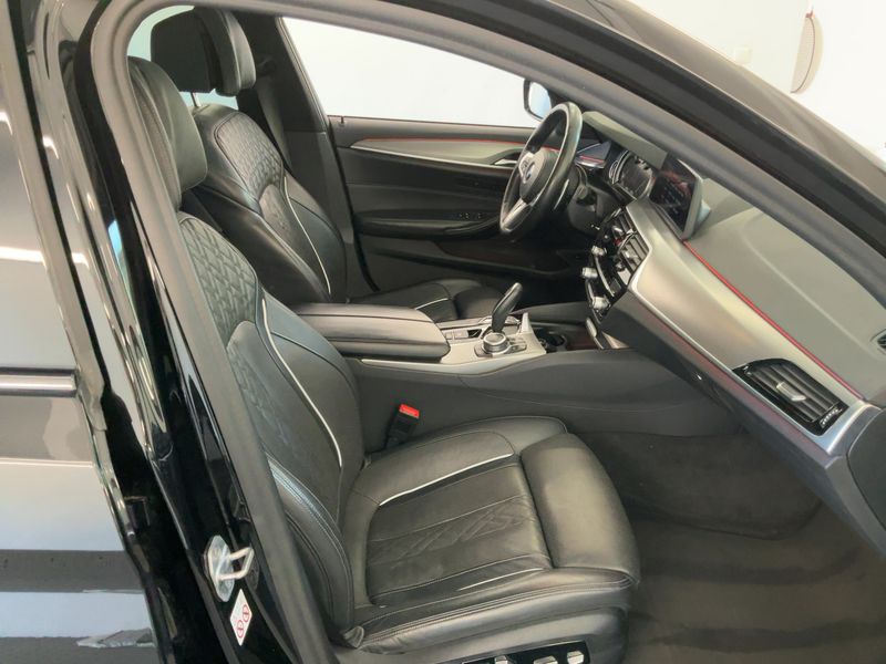 BMW 5er 520d M Sport 2020 – снимка 16