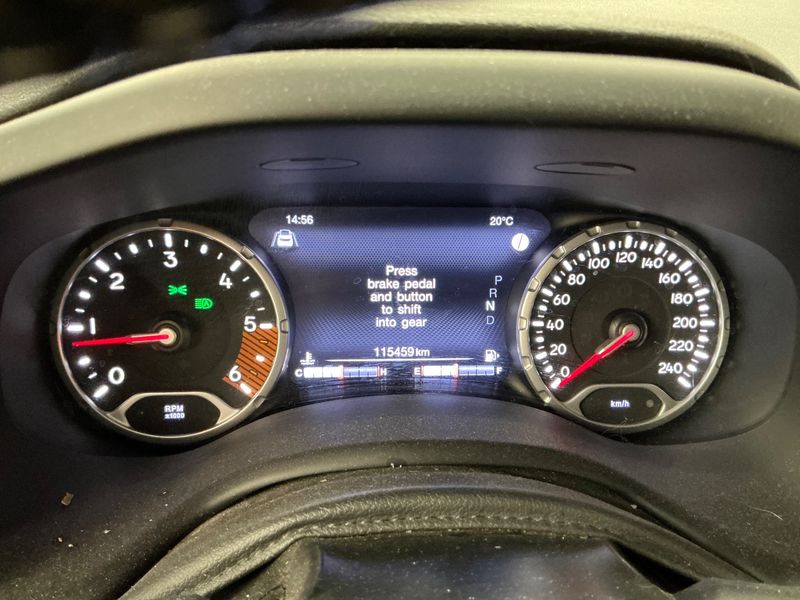Jeep Renegade 1.6 M-Jet Limited FWD 2020 – снимка 18