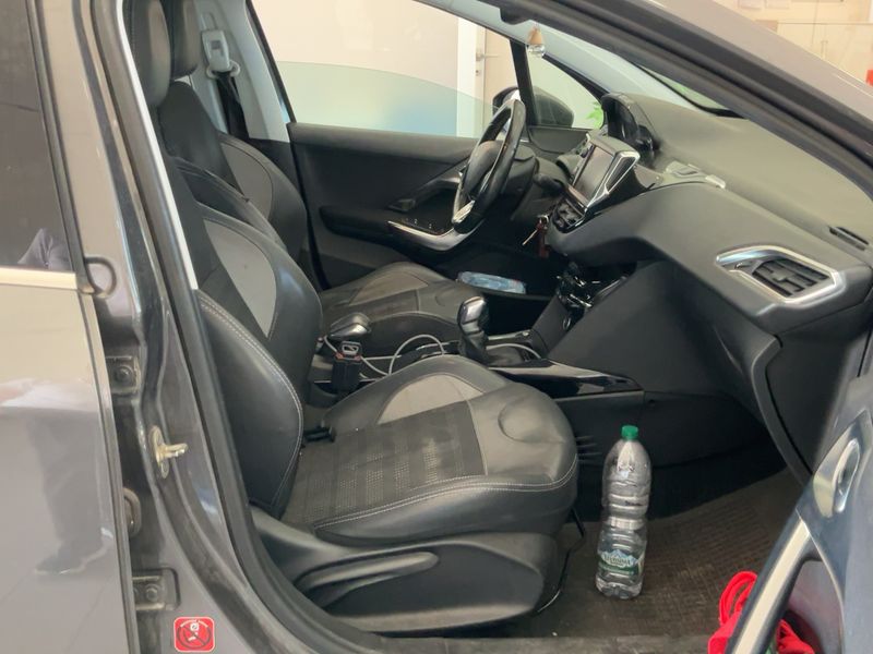 Peugeot 2008 1.6 Blue-HDi Allure 2016 – снимка 16
