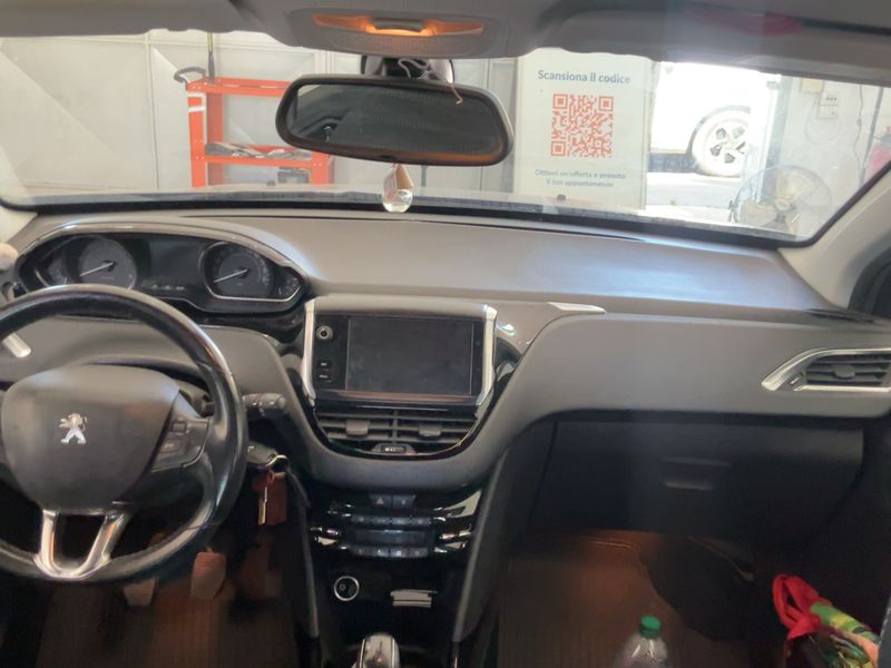 Peugeot 2008 1.6 Blue-HDi Allure 2016 – снимка 17
