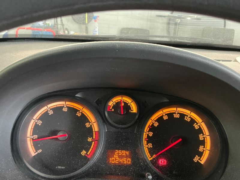 Opel Corsa 1.2 Selection 2010 – снимка 4