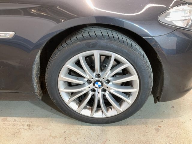 BMW 5er 520d xDrive 2016 – снимка 19