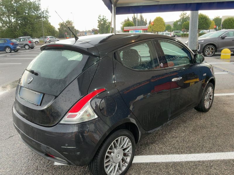 Lancia Ypsilon 1.2 GPL Gold 2012 – снимка 8