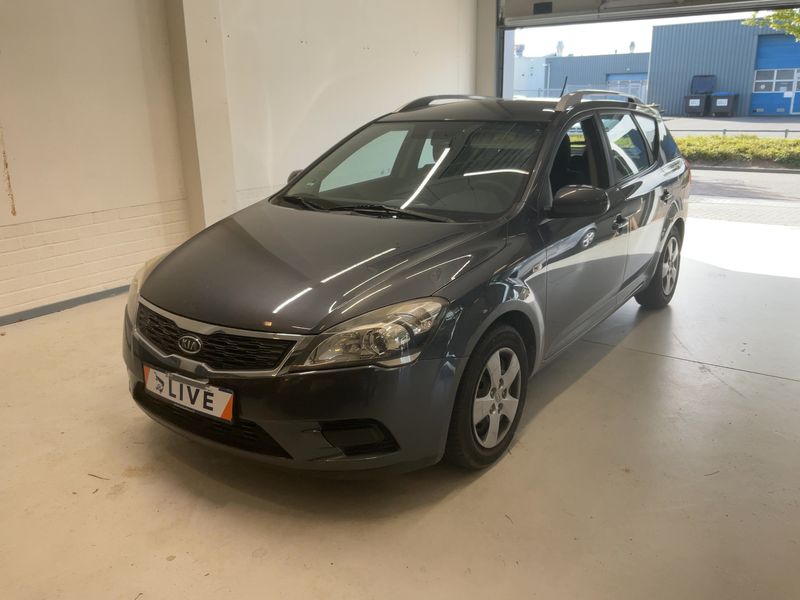Kia cee'd 1.4 Spirit 2011 – снимка 1