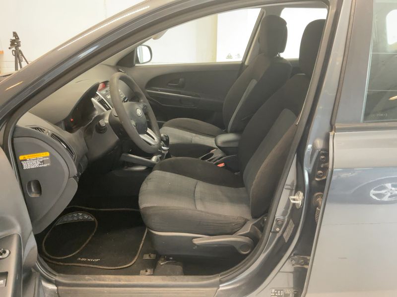 Kia cee'd 1.4 Spirit 2011 – снимка 16