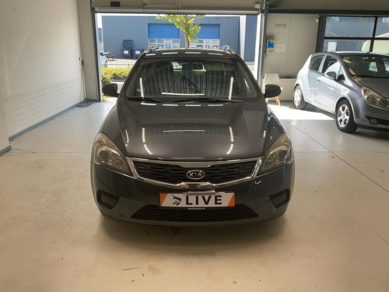 Kia cee'd 1.4 Spirit 2011 – снимка 14