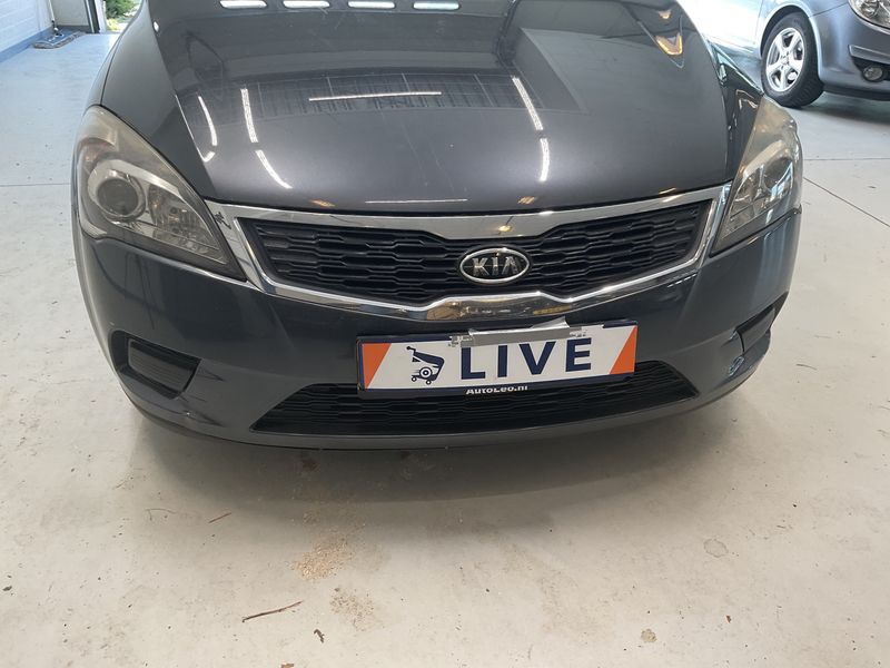 Kia cee'd 1.4 Spirit 2011 – снимка 32