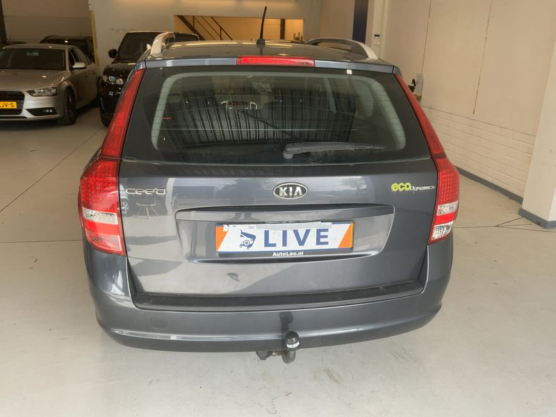 Kia cee'd 1.4 Spirit 2011 – снимка 7
