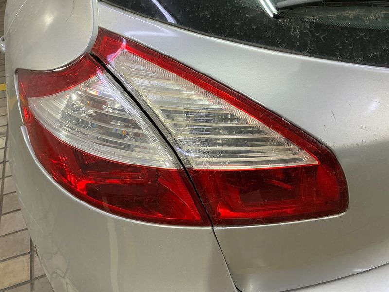 Renault Megane 1.5 dCi Expression 2012 – снимка 33