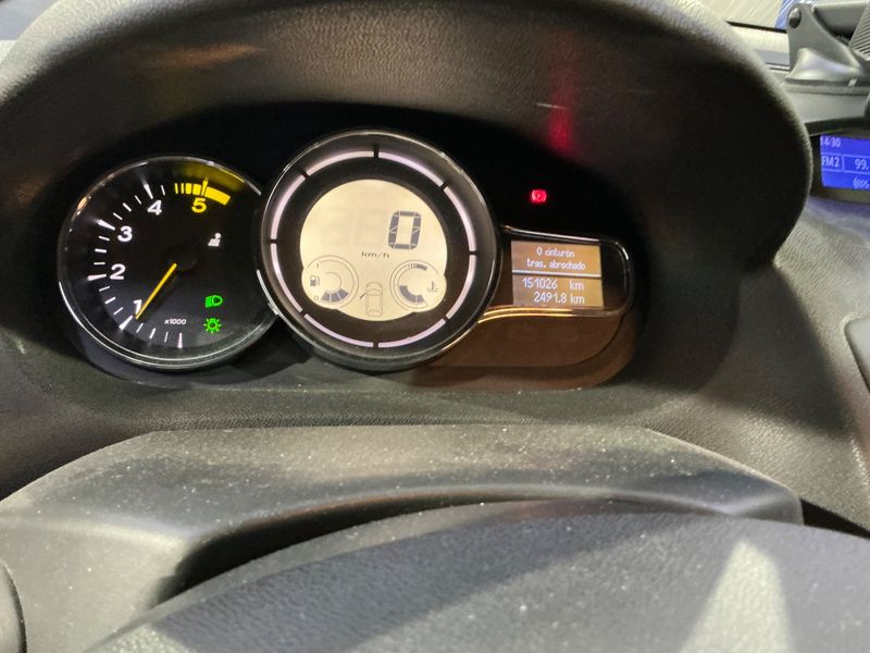 Renault Megane 1.5 dCi Expression 2012 – снимка 18
