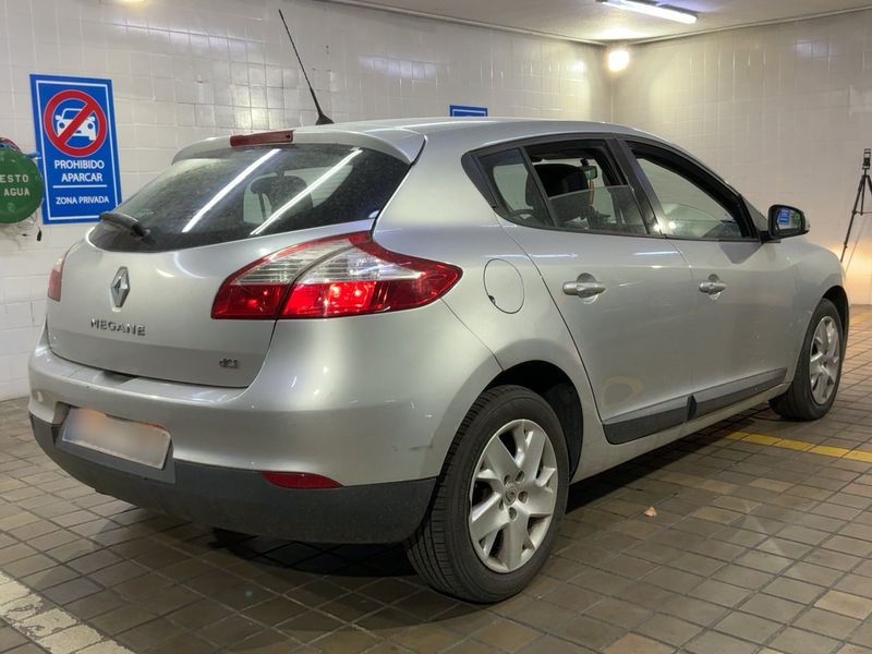 Renault Megane 1.5 dCi Expression 2012 – снимка 8