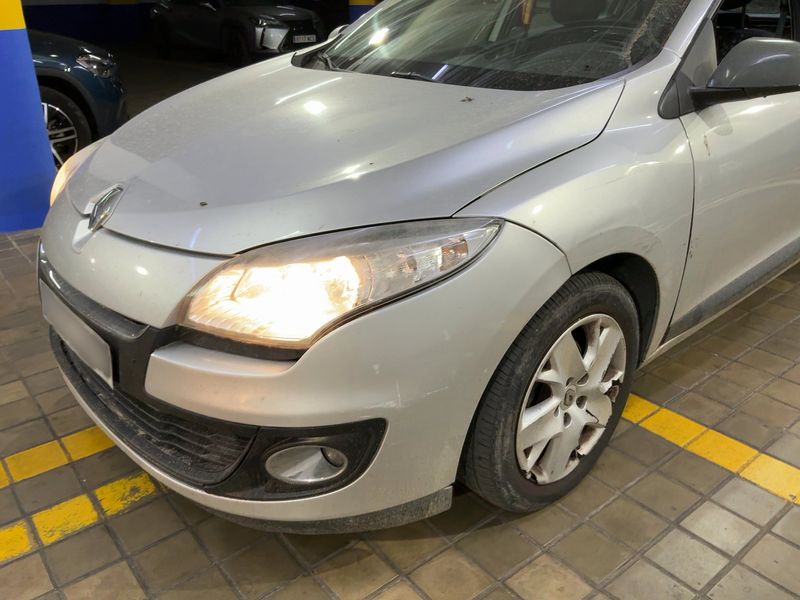 Renault Megane 1.5 dCi Expression 2012 – снимка 2