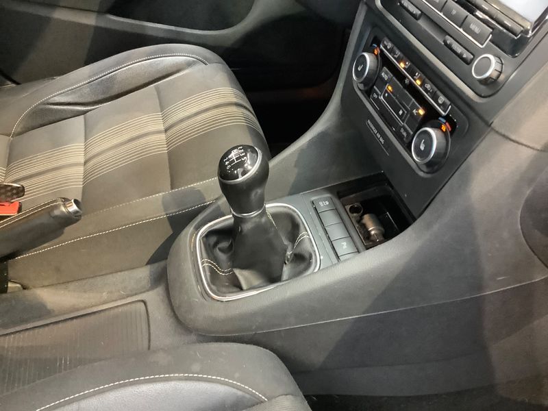 Volkswagen Golf VI 1.2 TSI Match 2012 – снимка 32