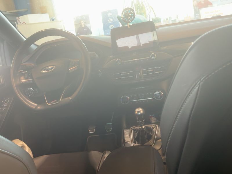 Ford Focus 2.3 EcoBoost ST 2020 – снимка 17