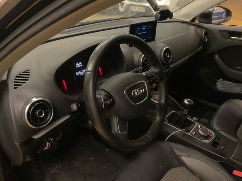 Audi A3 Sportback 2.0 TDI Ambiente 2016 – снимка 28