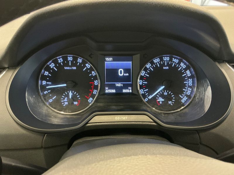 Skoda Octavia 1.6 TDI Style 2016 – снимка 19
