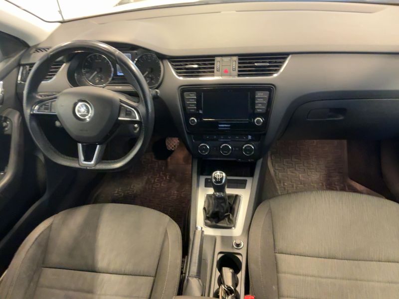 Skoda Octavia 1.6 TDI Style 2016 – снимка 18