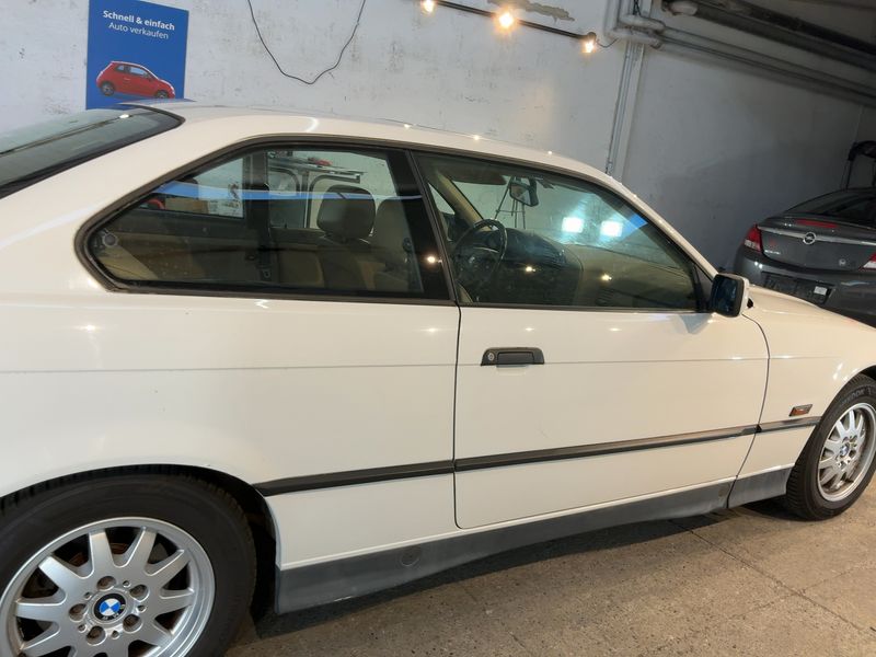 BMW 3er 318is 1995 – снимка 10