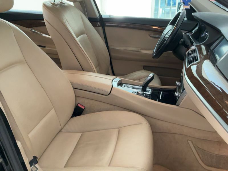 BMW 5er 530d GT Excellis 2011 – снимка 16