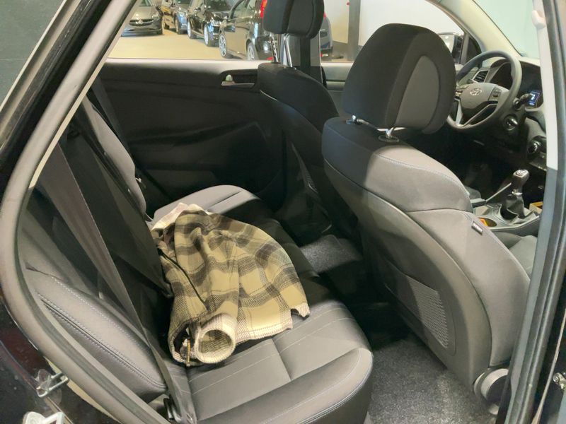 Hyundai Tucson 1.6 Classic blue 2WD 2016 – снимка 19