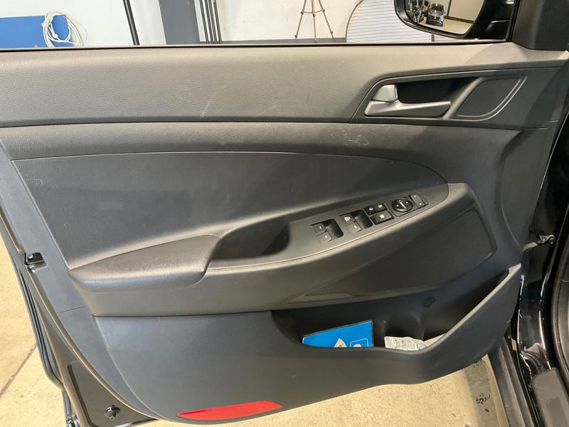 Hyundai Tucson 1.6 Classic blue 2WD 2016 – снимка 27