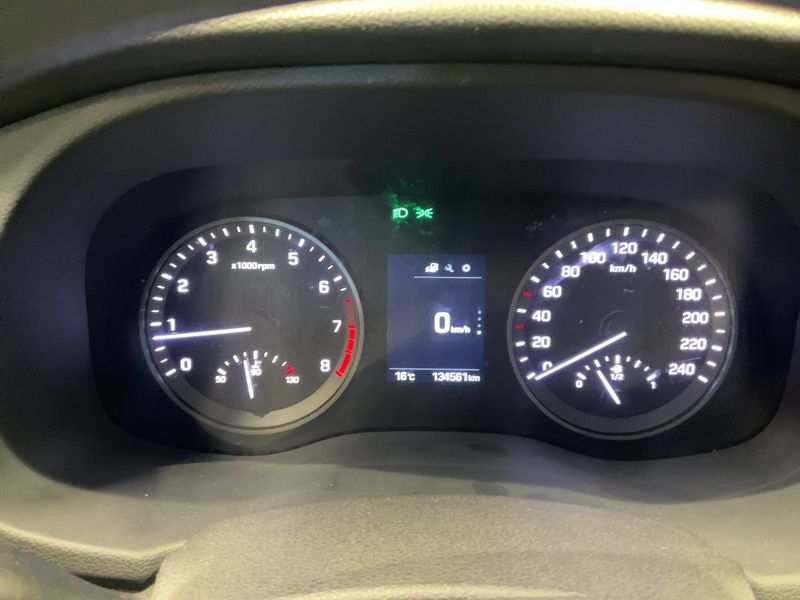 Hyundai Tucson 1.6 Classic blue 2WD 2016 – снимка 18