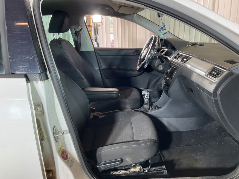 Skoda Rapid Spaceback 1.6 TDI Elegance 2014 – снимка 3