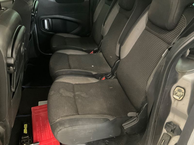 Peugeot Partner 1.6 Blue-HDi Outdoor 2015 – снимка 35