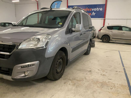 Peugeot Partner 1.6 Blue-HDi Outdoor 2015 – снимка 2