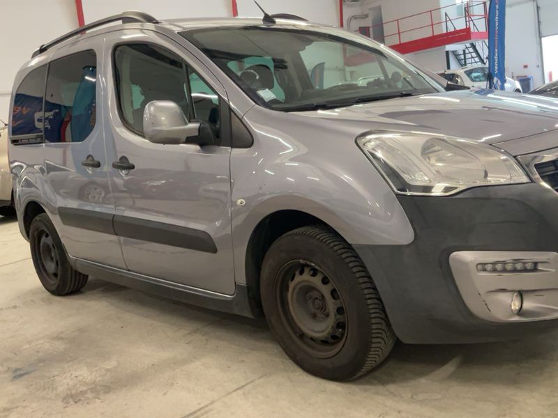 Peugeot Partner 1.6 Blue-HDi Outdoor 2015 – снимка 12
