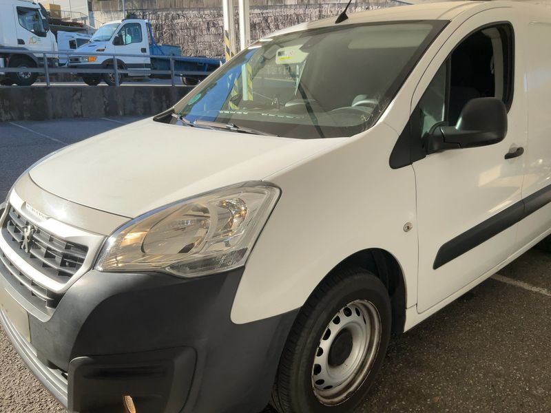 Peugeot Partner 1.6 Blue-HDi L2 Komfort Plus 2018 – снимка 2