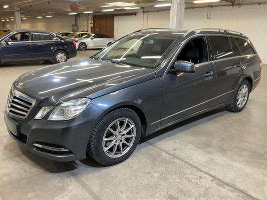 Mercedes-Benz E-Klasse E 200 CDI T BlueEfficiency Avantgarde 2013 – снимка 1