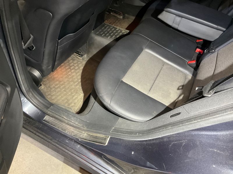 Mercedes-Benz E-Klasse E 200 CDI T BlueEfficiency Avantgarde 2013 – снимка 32