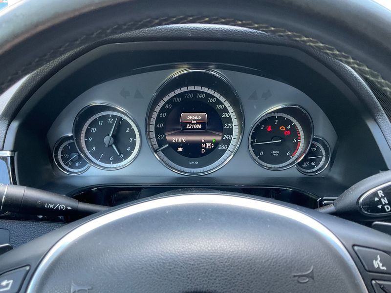 Mercedes-Benz E-Klasse E 200 CDI T BlueEfficiency Avantgarde 2013 – снимка 18