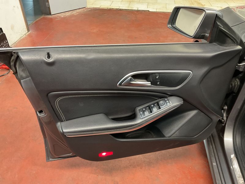 Mercedes-Benz CLA-Klasse CLA 180 d Shooting Brake Urban 2016 – снимка 23