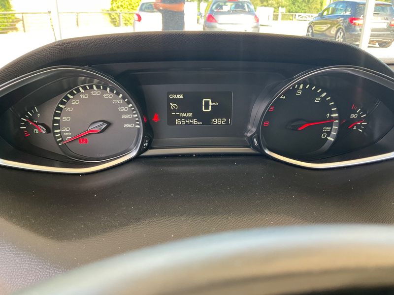 Peugeot 308 1.6 e-HDi Active 2015 – снимка 18