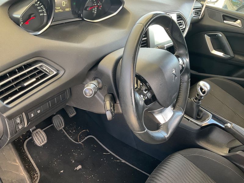Peugeot 308 1.6 e-HDi Active 2015 – снимка 26