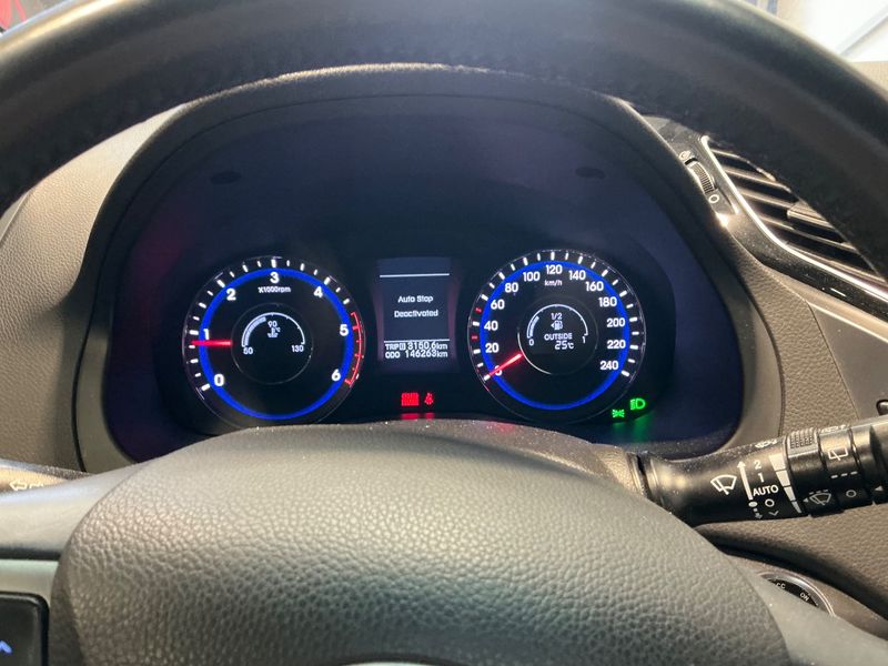 Hyundai i40 1.7 CRDi Style Blue 2013 – снимка 18