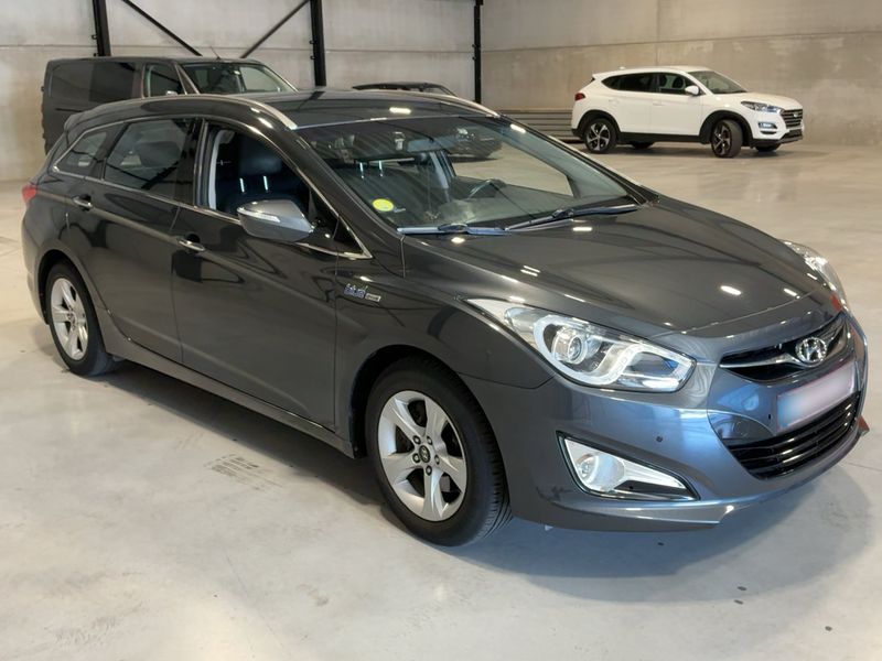 Hyundai i40 1.7 CRDi Style Blue 2013 – снимка 12