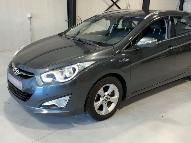 Hyundai i40 1.7 CRDi Style Blue 2013 – снимка 2